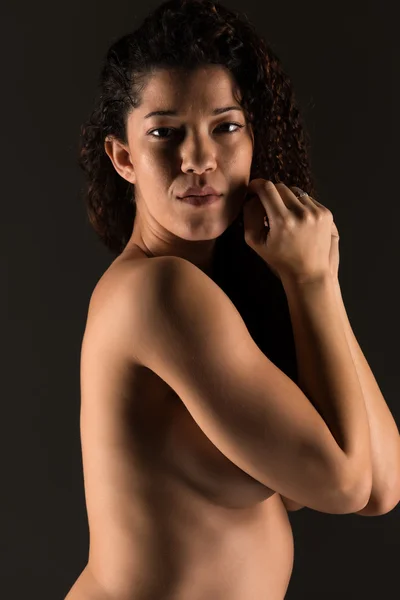 Naken multiracial kvinna — Stockfoto