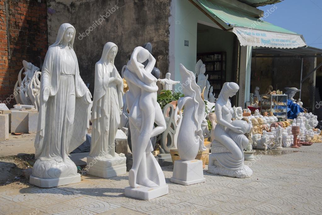 Modern sculpture for sale in the neighborhood of Marble Mountains. Da