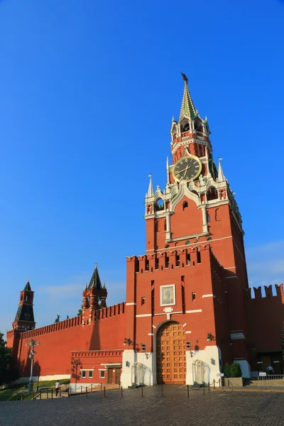 Torre Spasskaya del Kremlin de Moscú — Foto de Stock