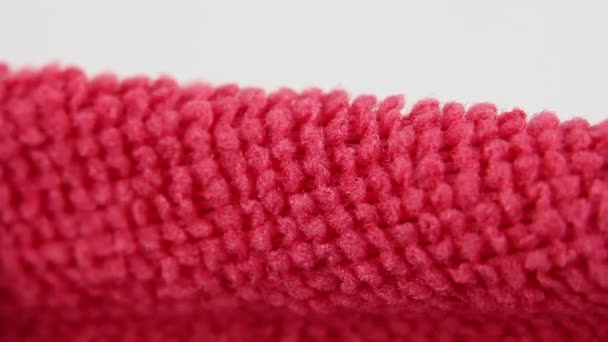 Makro Syn Röda Mikrofiber Dammtrasa Vattenabsorberande Syntetiskt Tyg Närbild Textur — Stockvideo