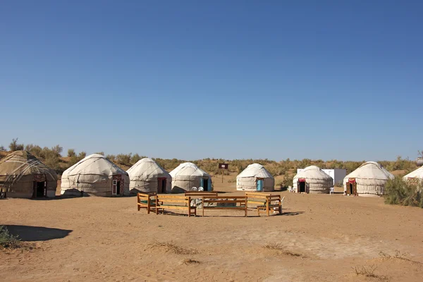 Tourist Yurt camp in the desert — Stock Photo, Image