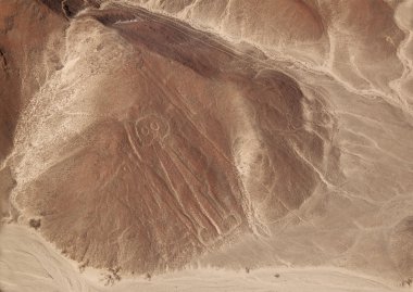 Nazca çizgileri - Owlman'e havadan görünümü