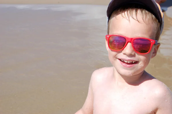 Happy little boy sunbathing in the summer — Stock Photo, Image