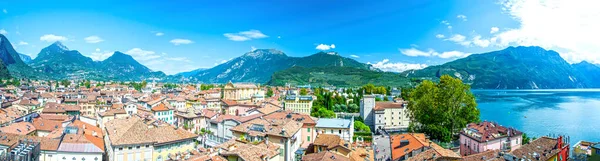 Riva Del Garda Trentino Olaszország Garda Mellett Panoráma Toronyból — Stock Fotó