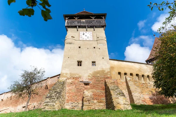 Ufortyfikowany Średniowieczny Saksoński Kościół Ewangelicki Wsi Alma Vii Almen Transylwania — Zdjęcie stockowe