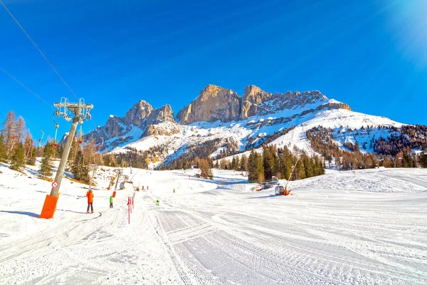 Skilift Piste Het Dolomieten Gebergte Skigebied Carezza Karersee Italië Zuid — Stockfoto