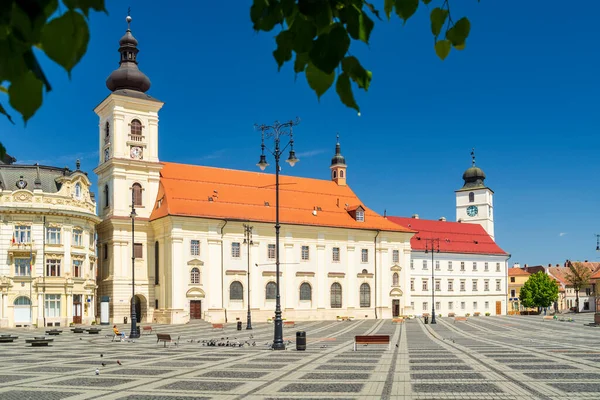 Güneşli bir günde Sibiu, Transilvanya, Romanya 'nın Panorama kenti
