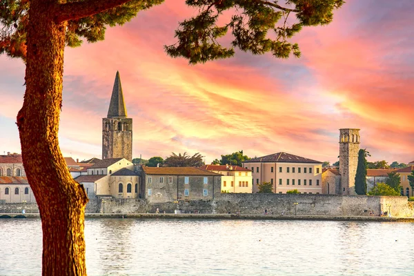 Porec Stad Het Schiereiland Istrië Kroatië Bij Zonsondergang — Stockfoto