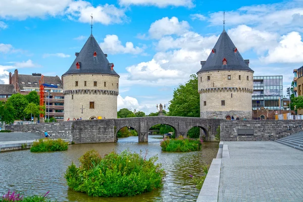 Broel Towers Lungo Fiume Lys Kortrijk Fiandre Occidentali Belgio — Foto Stock