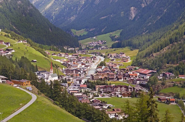 Sölden resort in otztal, tirol, österreich — Stockfoto