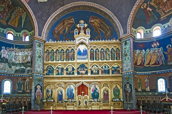 Intérieur de l'église - iconostase — Photo