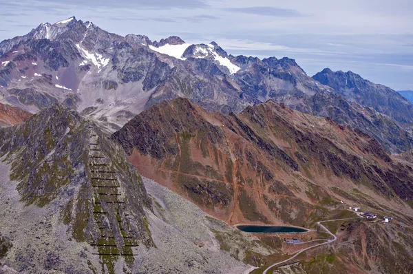 A következő reptér környékén: Soelden resort Ötztal, Tirol, Ausztria hegyek — Stock Fotó