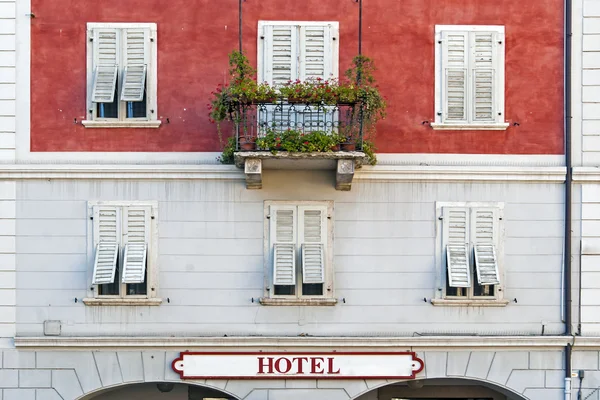 Old hotel building — Stock Photo, Image