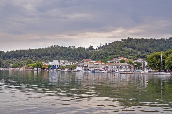 在 Thasos，希腊的 Limenas 端口 — 图库照片