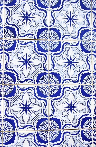 Primer plano de azulejos azules portugueses —  Fotos de Stock