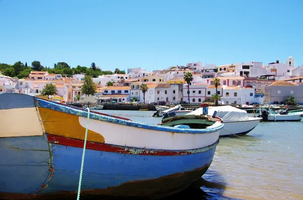Barca a Ferragudo, Algarve . — Foto Stock
