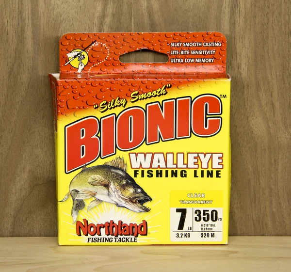 Doos van bionische snoekbaarzen visserij-lijn — Stockfoto