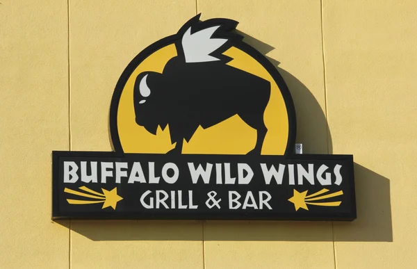 Buffalo Wild Wings Sign — Stock Photo, Image