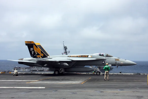 US Navy F-18 myśliwca — Zdjęcie stockowe