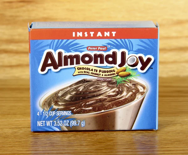 Almond Joy instant Chocolate Pudding — Stock Photo, Image