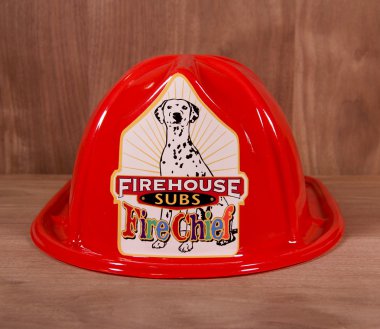 Firehouse Subs çocuk itfaiyeci şapkası