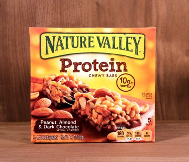 Nature Valley Protein çubuğu kutusu