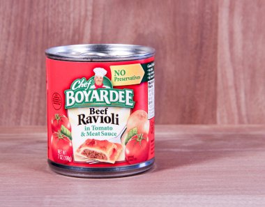 Şef Boyardee sığır eti mantı konservesi