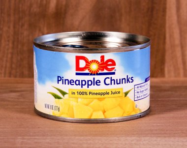 Dole ananas parçaları konservesi