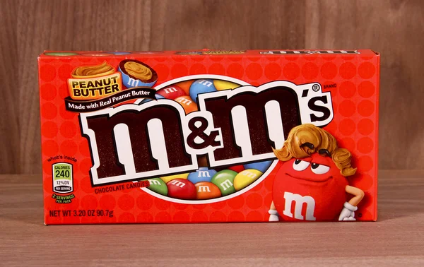 Schachtel Erdnussbutter m & m 's — Stockfoto