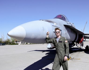 Donanma savaş pilotu