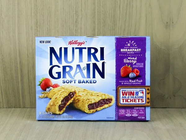 Box of Nutra Grain mixed berry breakfast bars — Stock Photo, Image