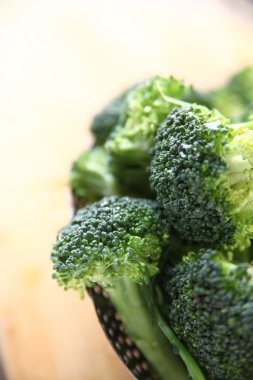 Brokoli, temizlenmiş ve kesip
