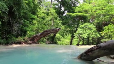Yedi katlı, Erawan şelale 