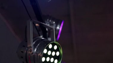 Modern aydınlatma aygıtı