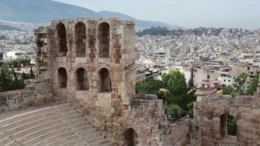 parthenon Tapınağı yakınındaki antik tiyatro