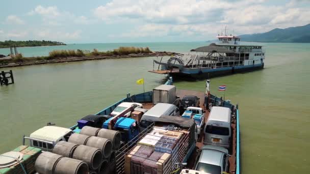 Ferry boat on Koh-Chang island — Stock Video