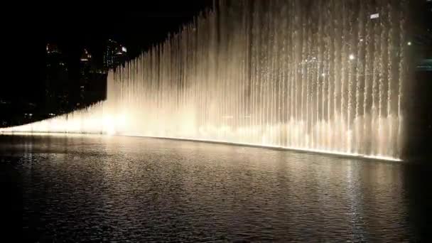 Singing fountains nära Burj Khalifa — Stockvideo