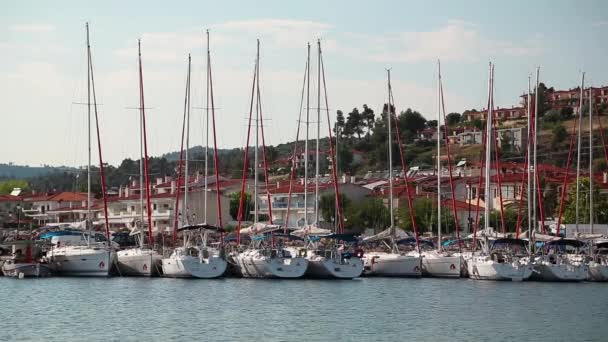 Yachts in Nea Skioni village — Stock Video