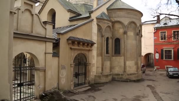 Armeense kathedraal van de Hemelvaart van Maria in Lviv — Stockvideo