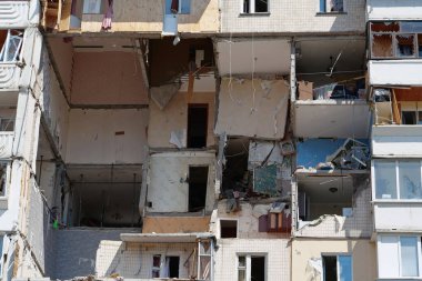 Gaz patlaması sonucu evin tahrip edilmesi.