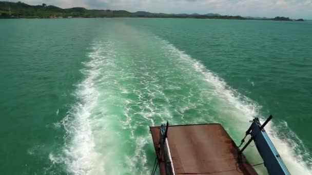 Ferry boat sails to island — Stock Video