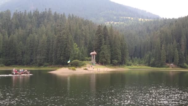 Jezioro Synewir w Karpatach — Wideo stockowe
