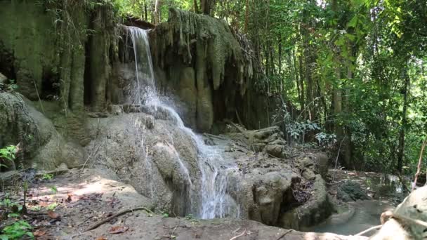 Siebenstufiger Eawan-Wasserfall — Stockvideo