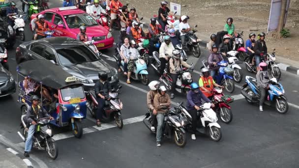 Tráfico por carretera en Bangkok — Vídeo de stock