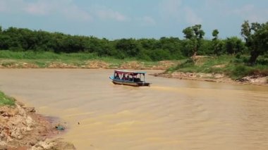 Gemi yelken Tonle Sap Gölü