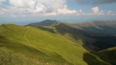güzel yeşil dağlar