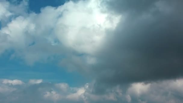 Storm wolken zonder vogels — Stockvideo