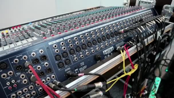 Console de production audio — Video