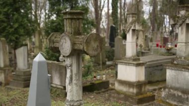 Eski mezarları Lychakiv mezarlığı Lviv üstünde