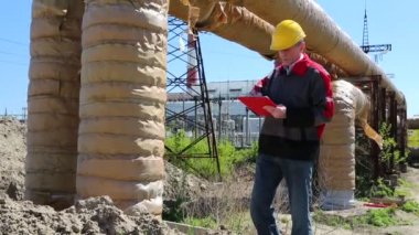 Isı elektrogüç istasyonunda servis mühendisi
